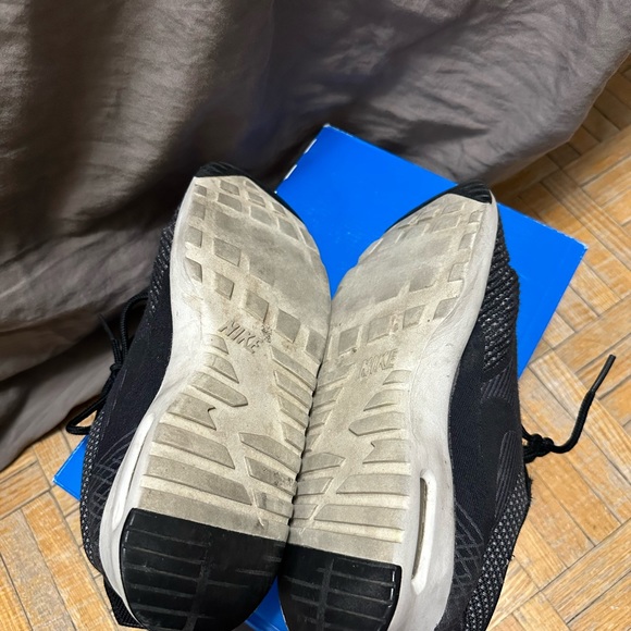 Women’s Nike Air Max Thea Black & White - Size 6 - Picture 4 of 5